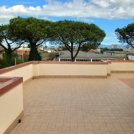 Il Brindisi Di C & C Castelli Romani Pomezia Bagian luar foto